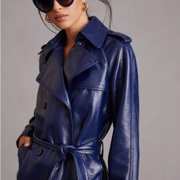 LOOKING for this coat!!! - Picture 2 of 9